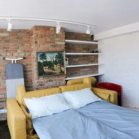 Amazing Two Bedroom In City Centre Apartment