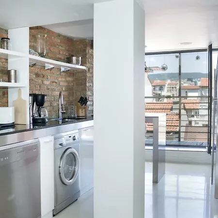 Amazing Two Bedroom In City Centre * Varna